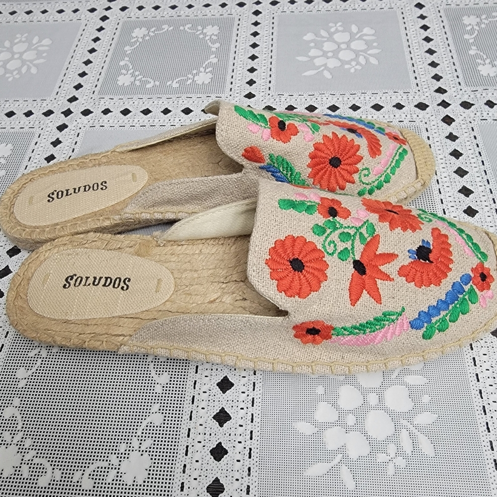 Soludos espadrille slip on mules size 7